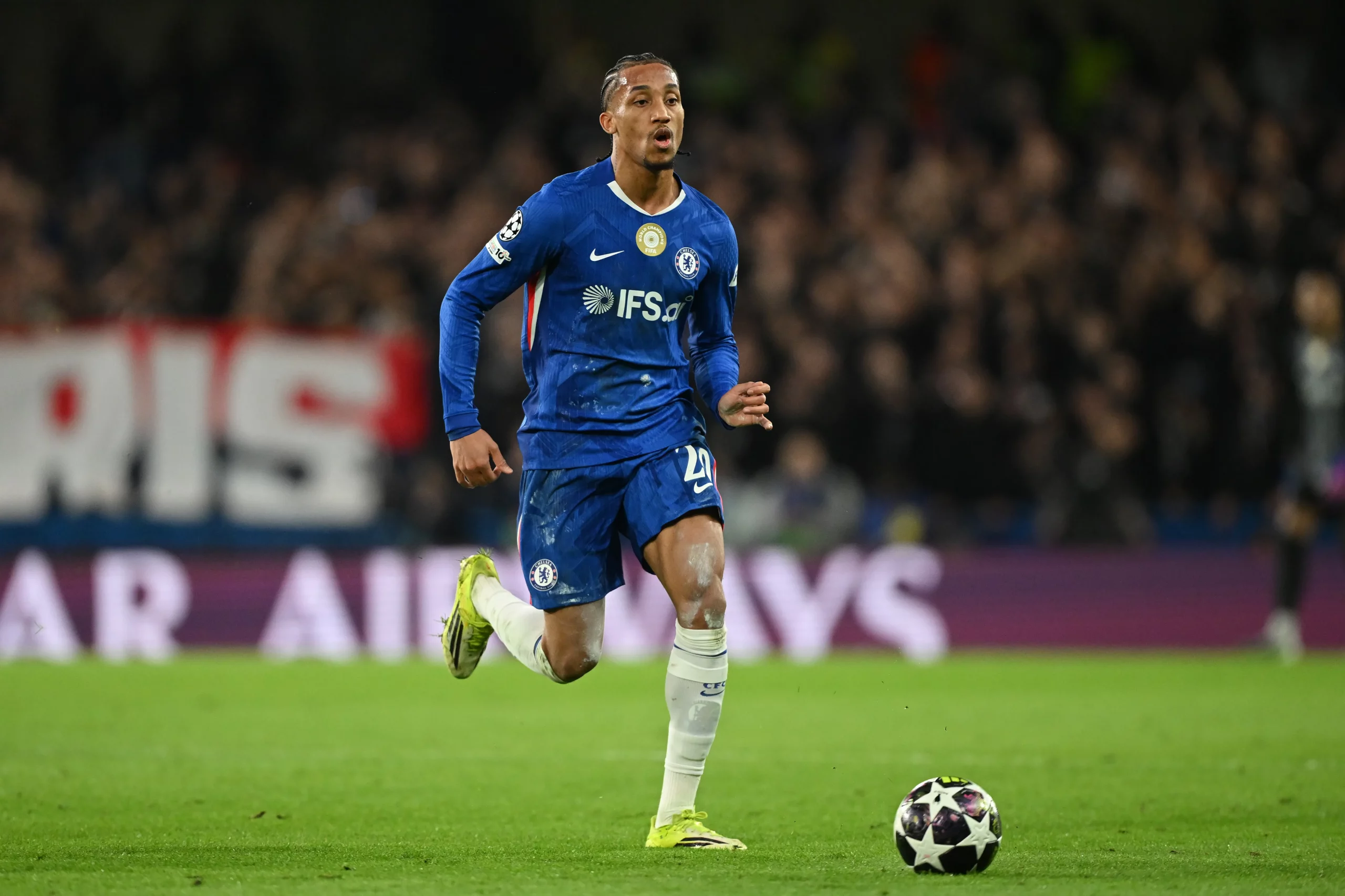 João Pedro, do Chelsea, em ação durante a partida de volta das oitavas de final da UEFA Champions League. (Photo by Mike Hewitt/Getty Images)