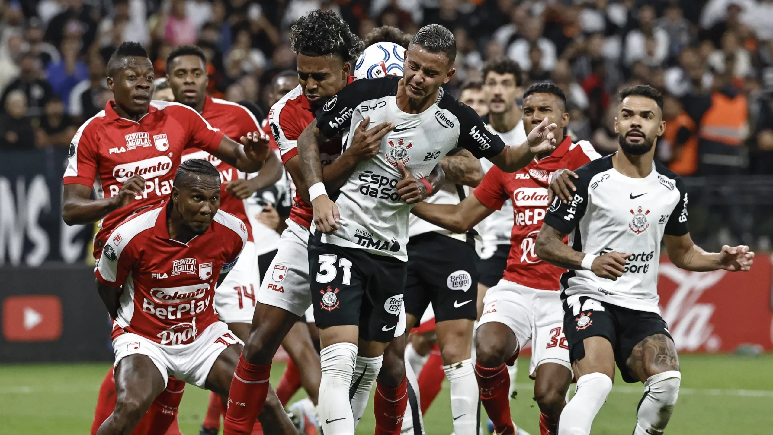 Santa Fe x Corinthians voltam a medir forças. Foto: Alexandre Schneider/Getty Images