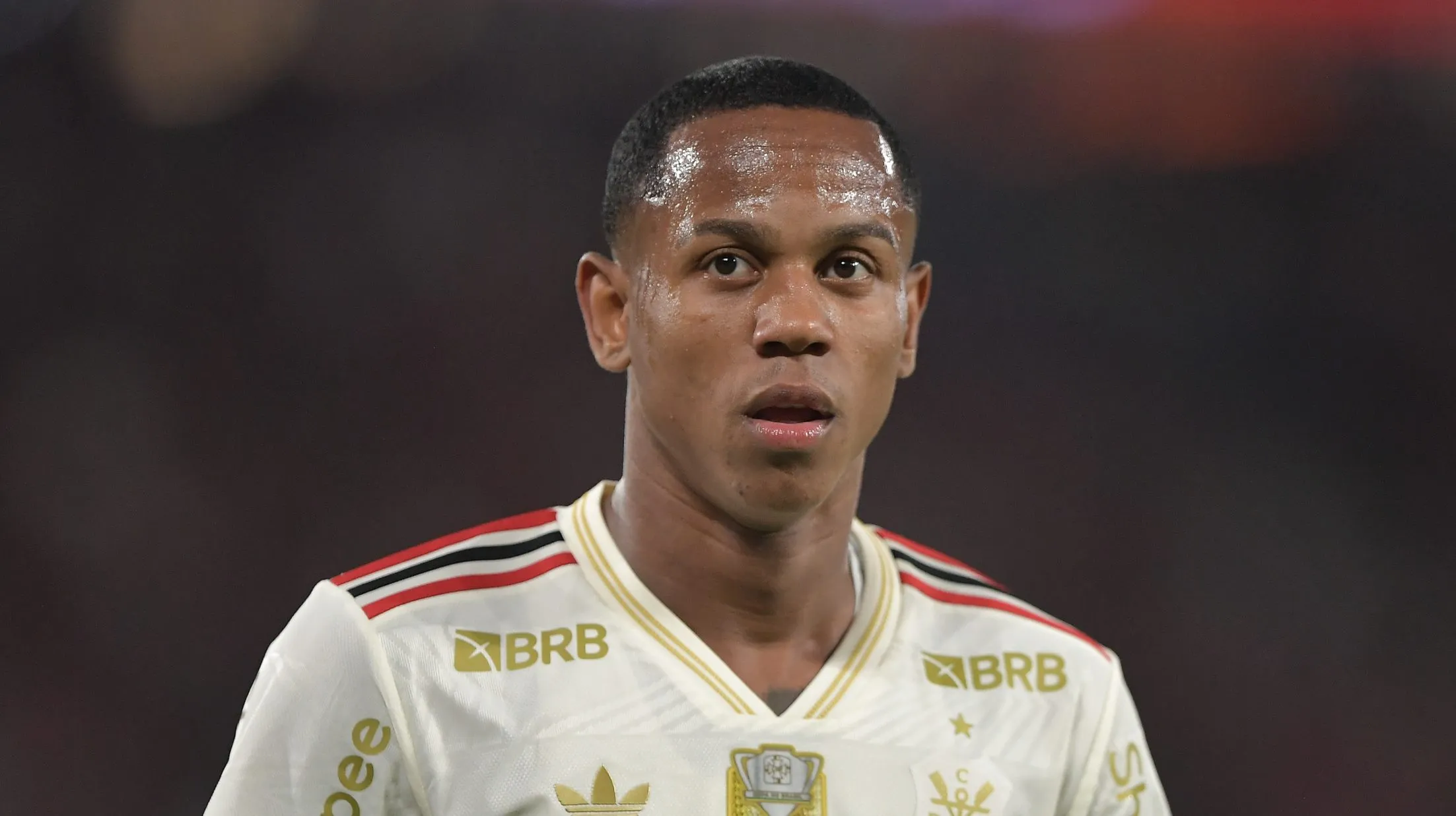 Foto: Thiago Ribeiro/AGIF – Wallace Yan durante partida contra o Atlético no Maracanã.