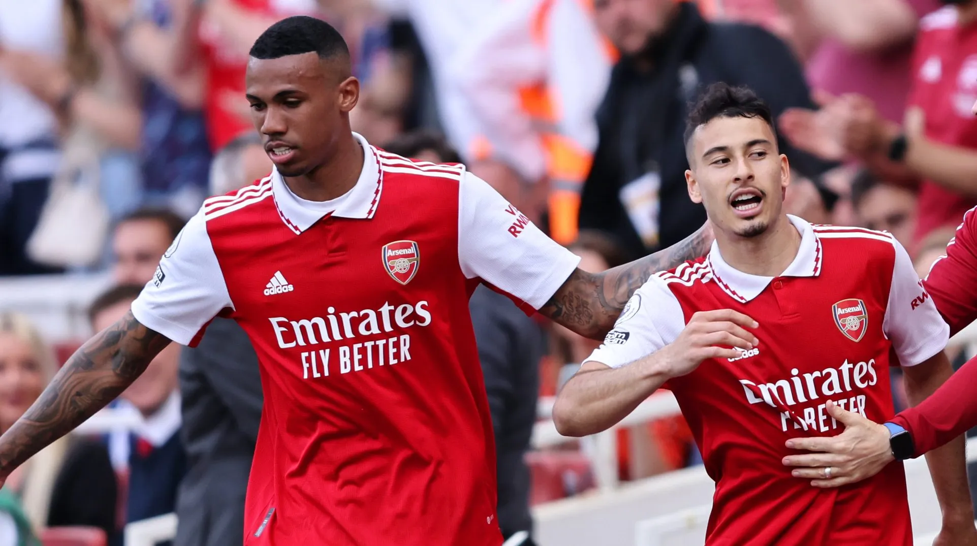 Gabriel Magalhães e Gabriel Martinelli, do Arsenal