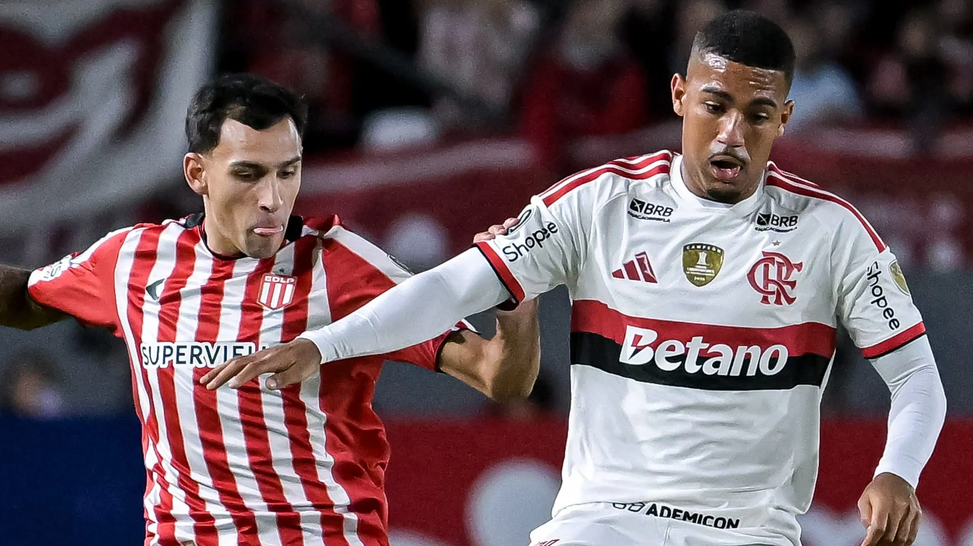 Estudiantes x Flamengo - Foto: Marcelo Endelli/Getty Images.