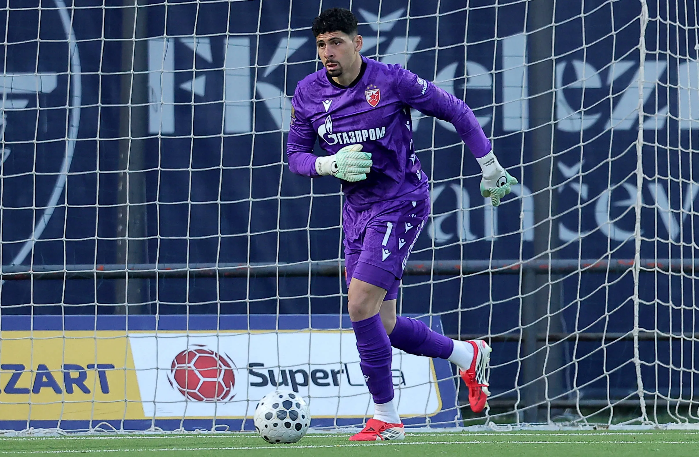 Matheus Magalhães tem contrato na Sérvia até junho de 2027, mas se animou em jogar no Timão – Foto: IMAGO / Starsport
