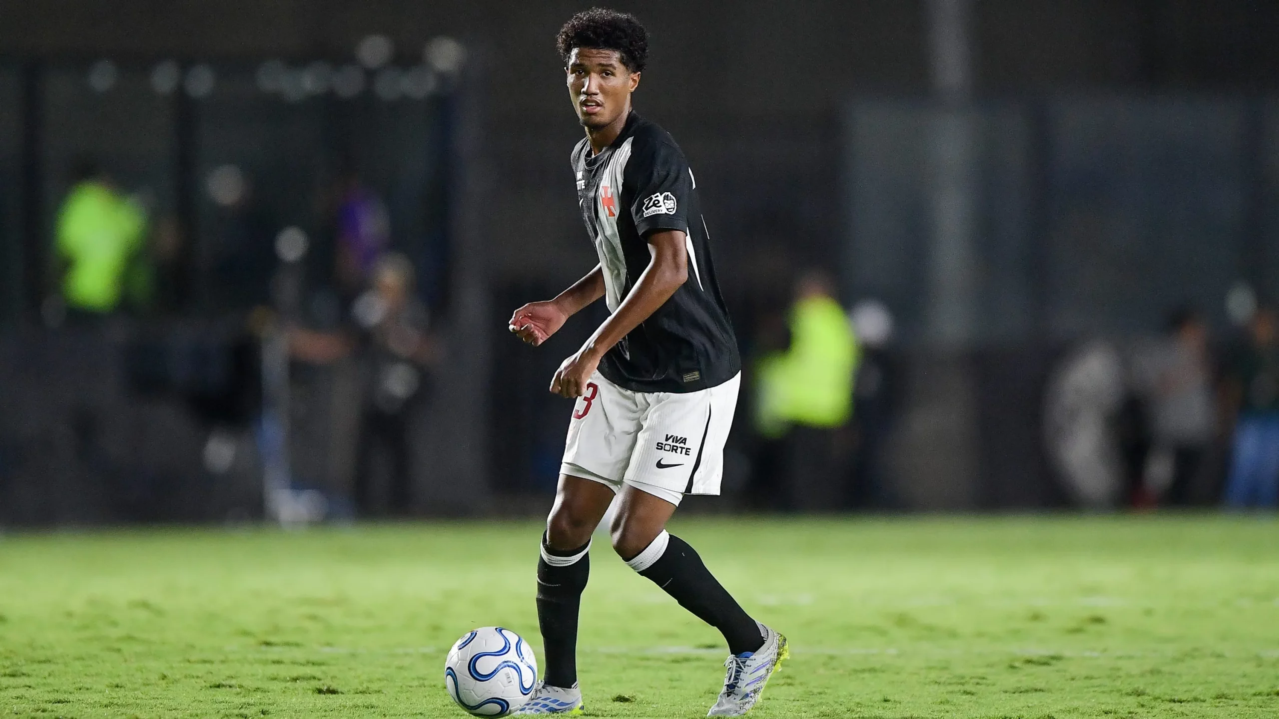 Ramon Rique jogador do Vasco durante partida contra o Olimpia no estadio Sao Januario pelo campeonato Copa Sul-Americana 2026. Foto: Thiago Ribeiro/AGIF