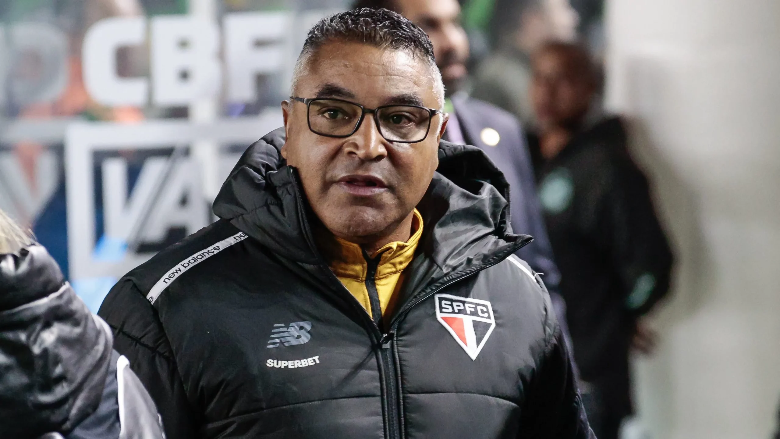 Roger Machado ex-técnico do Sao Paulo durante partida contra o Juventude no estadio Alfredo Jaconi pelo campeonato Copa Do Brasil 2026. Foto: Luiz Erbes/AGIF