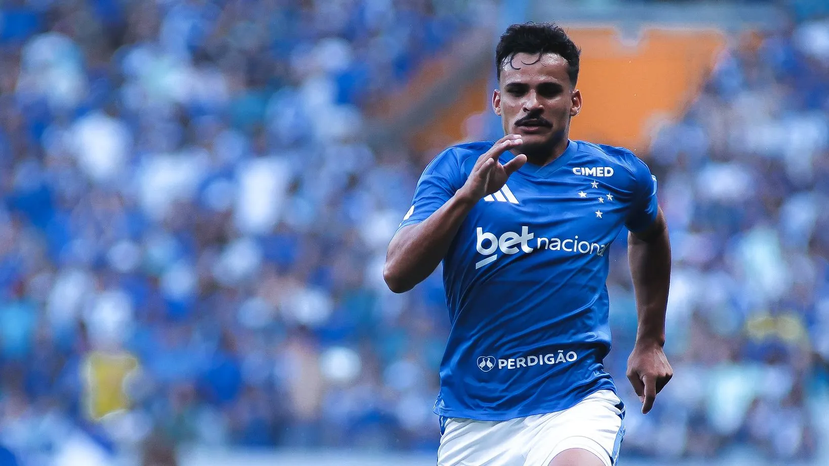 Resolver a situação de Kaiki é crucial para a Raposa – Foto: Gustavo Martins/ Cruzeiro