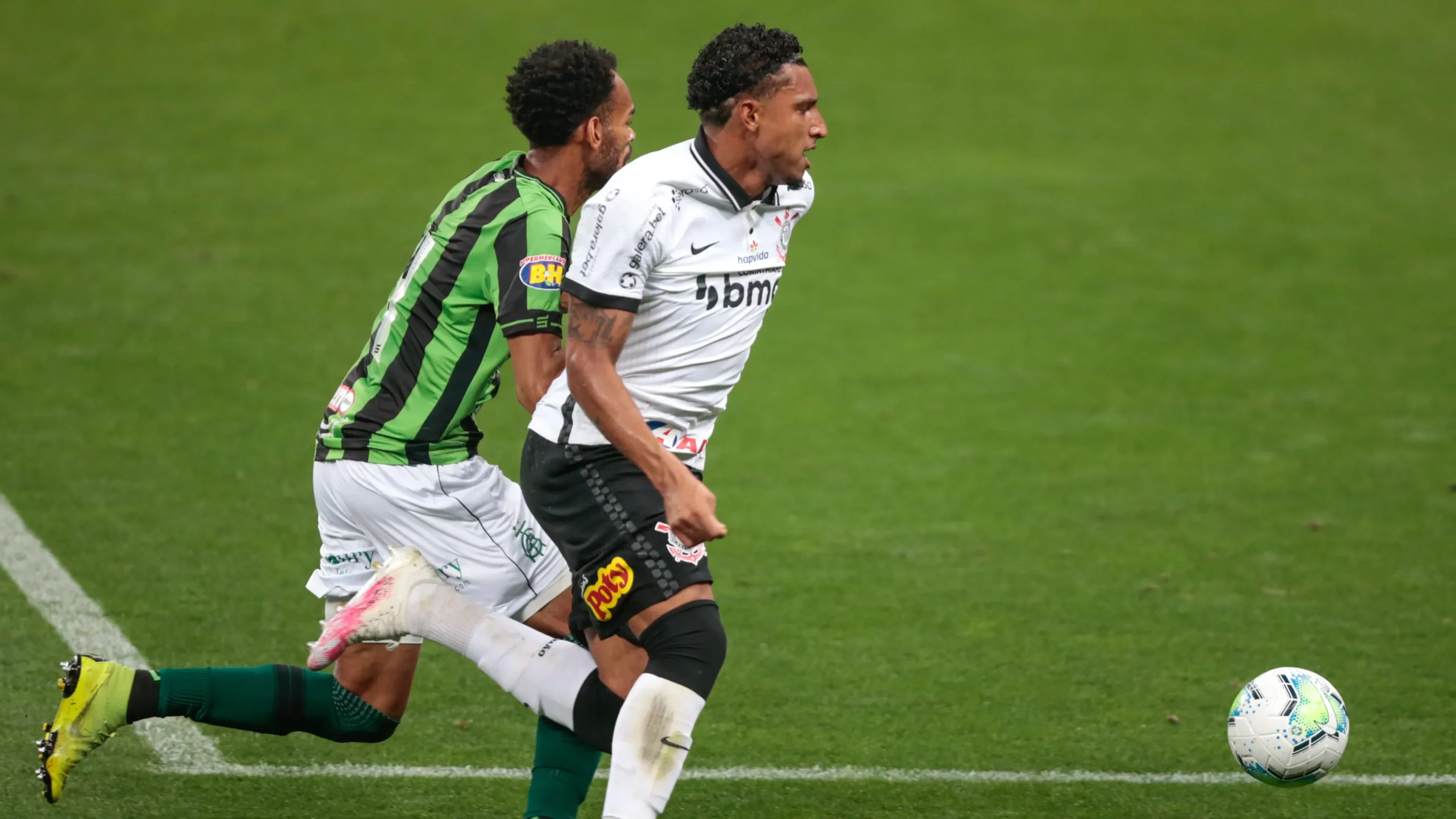 Éderson em ação pelo Timão na Copa do Brasil de 2020 – Foto: Marcello Zambrana/AGIF