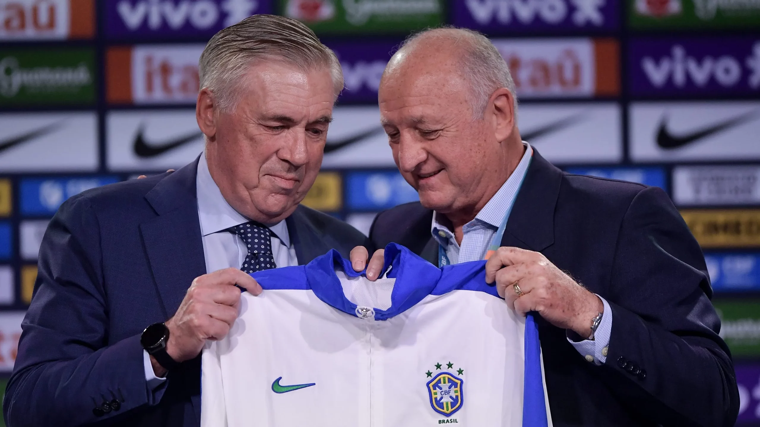 Carlo Ancelotti e  Felipao, na Barra da Tijuca, Zona Oeste do Rio de Janeiro. Foto: Thiago Ribeiro/AGIF