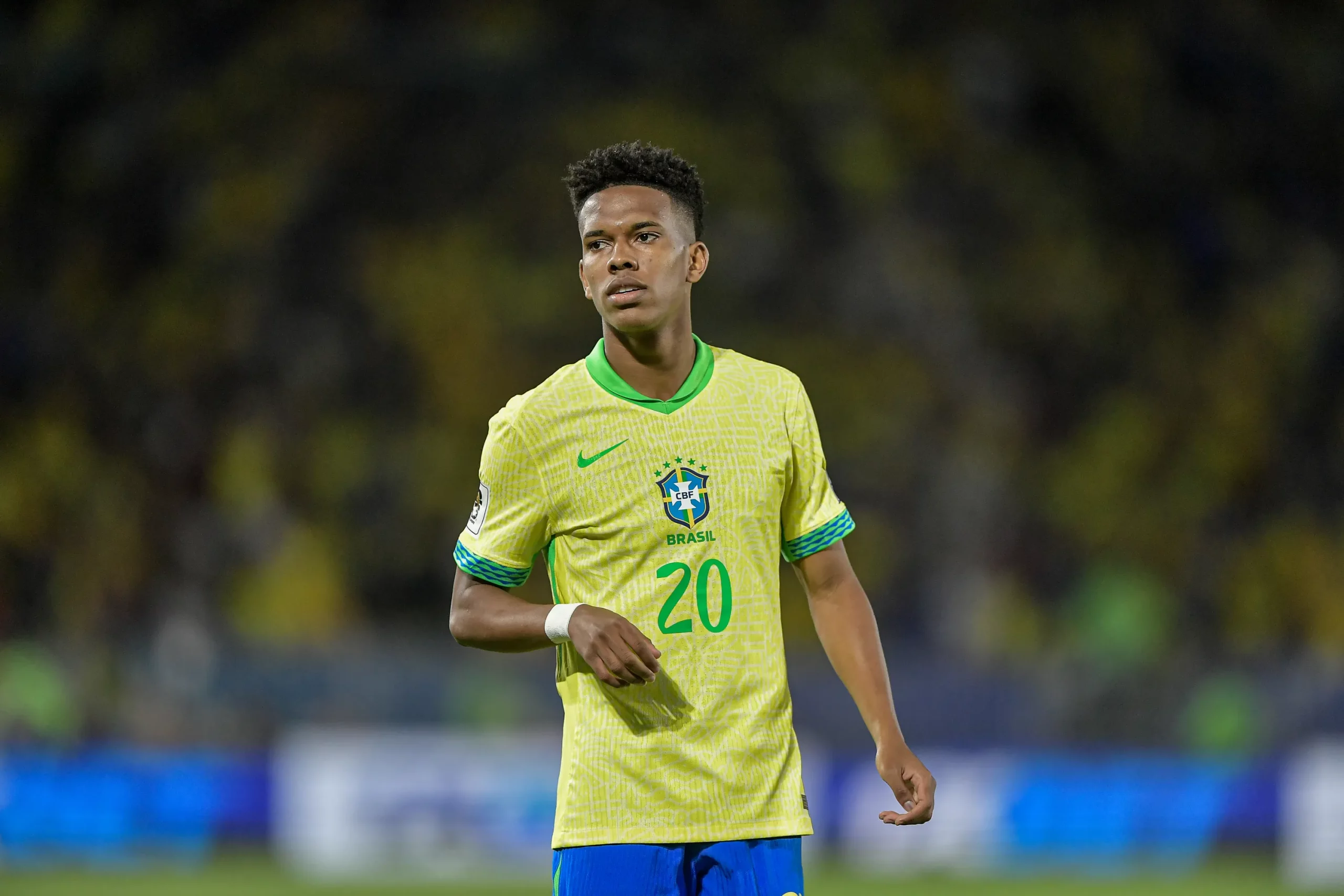 Estevao jogador do Brasil durante partida contra o Chile no estadio Maracana pelo campeonato Eliminatorias Copa Do Mundo 2026. Foto: Thiago Ribeiro/AGIF