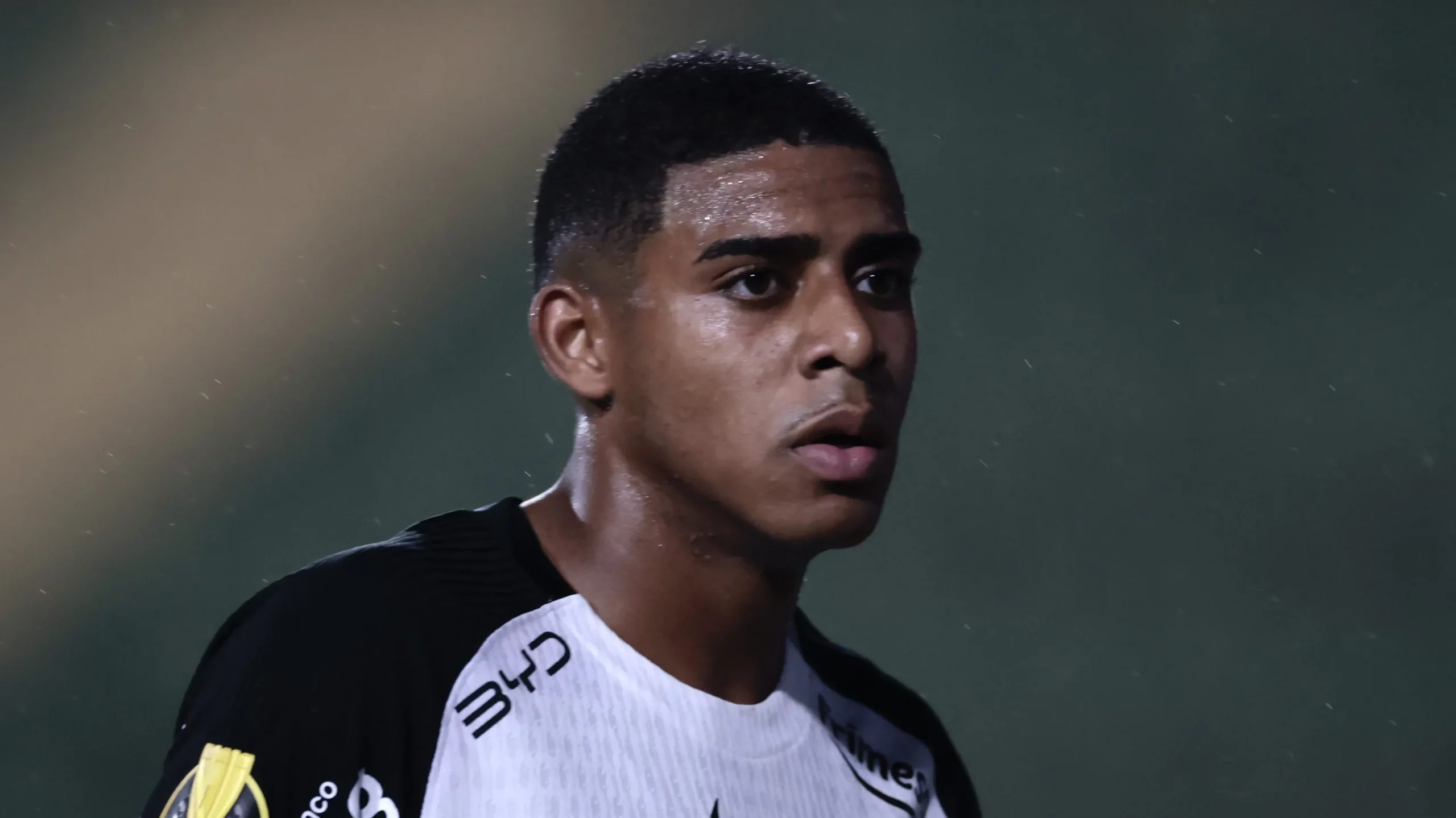 Gui negao jogador do Corinthians durante partida contra o Portuguesa Paulista no estadio Caninde pelo campeonato Paulista 2026. Foto: Marcello Zambrana/AGIF