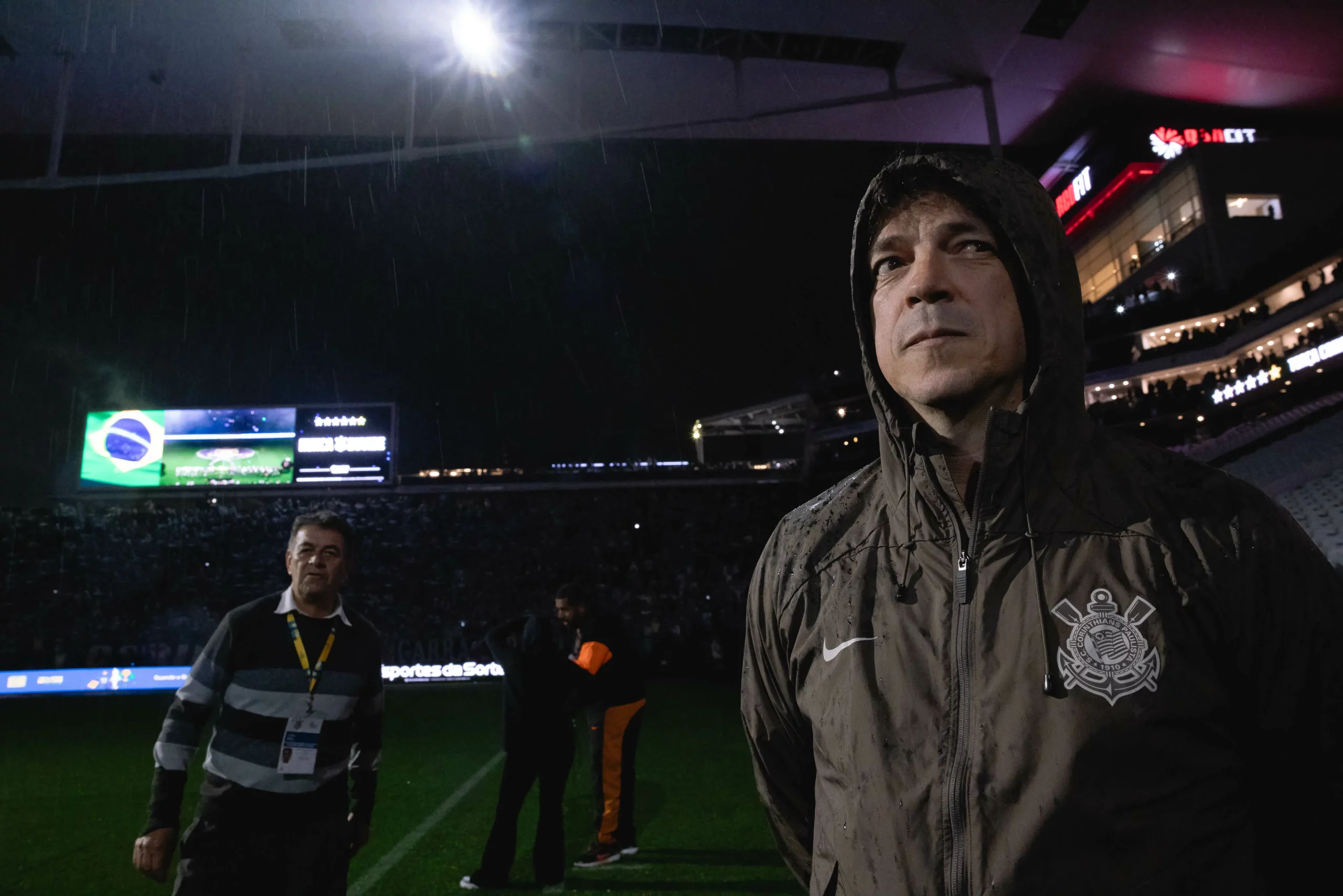 Fernando Diniz tecnico do Corinthians durante partida contra o Sao Paulo no estadio Arena Corinthians pelo campeonato Brasileiro A 2026. Foto: Ettore Chiereguini/AGIF