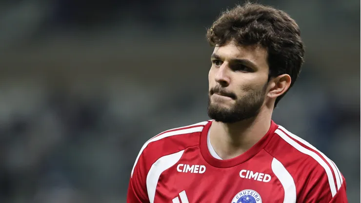 Otávio, de apenas 20 anos, pode trocar Cruzeiro pelo Nottingham Forest