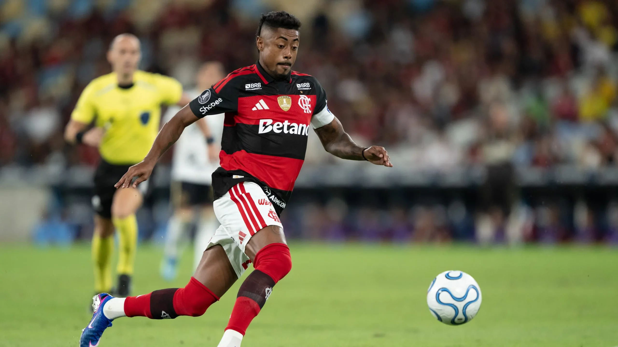 Bruno Henrique em ação pelo Mengo – Foto: Jorge Rodrigues/AGIF
