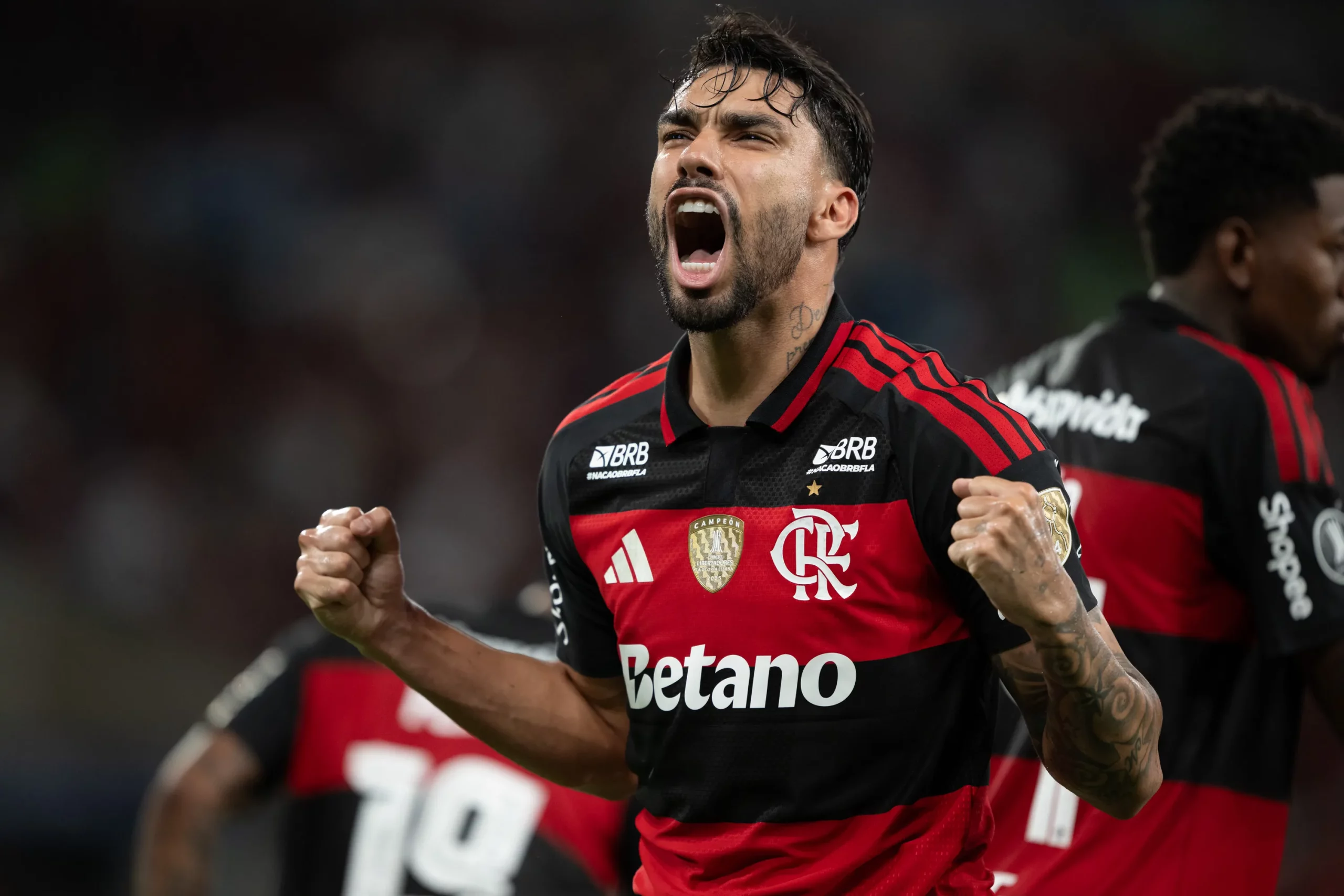 RJ – RIO DE JANEIRO – 26/05/2026 – COPA LIBERTADORES 2026, FLAMENGO X CUSCO – Lucas Paqueta jogador do Flamengo comemora seu gol durante partida contra o Cusco no estadio Maracana pelo campeonato Copa Libertadores 2026. Foto: Jorge Rodrigues/AGIF