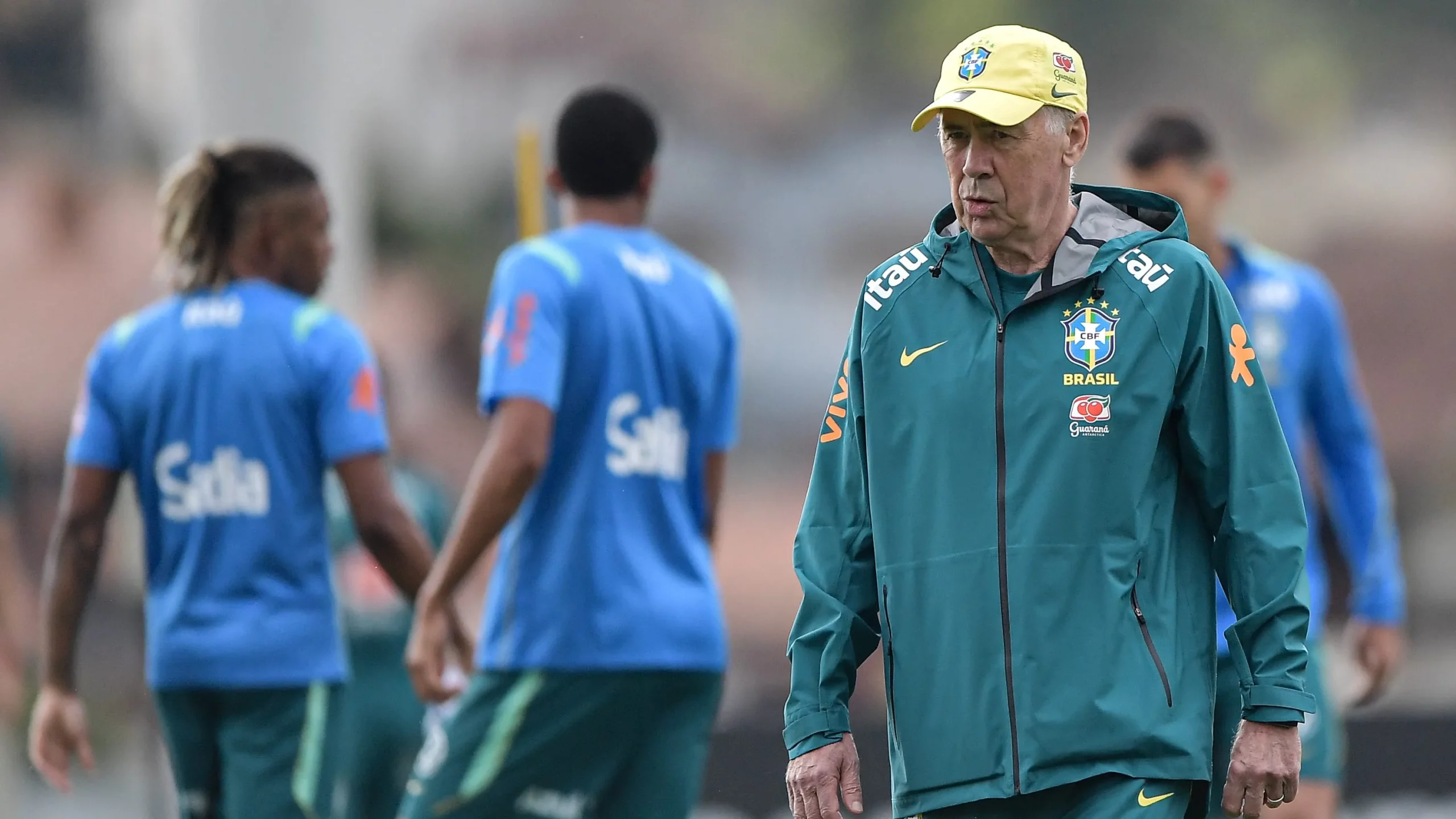 Ancelotti segue nos preparativos - Foto: Thiago Ribeiro/AGIF.