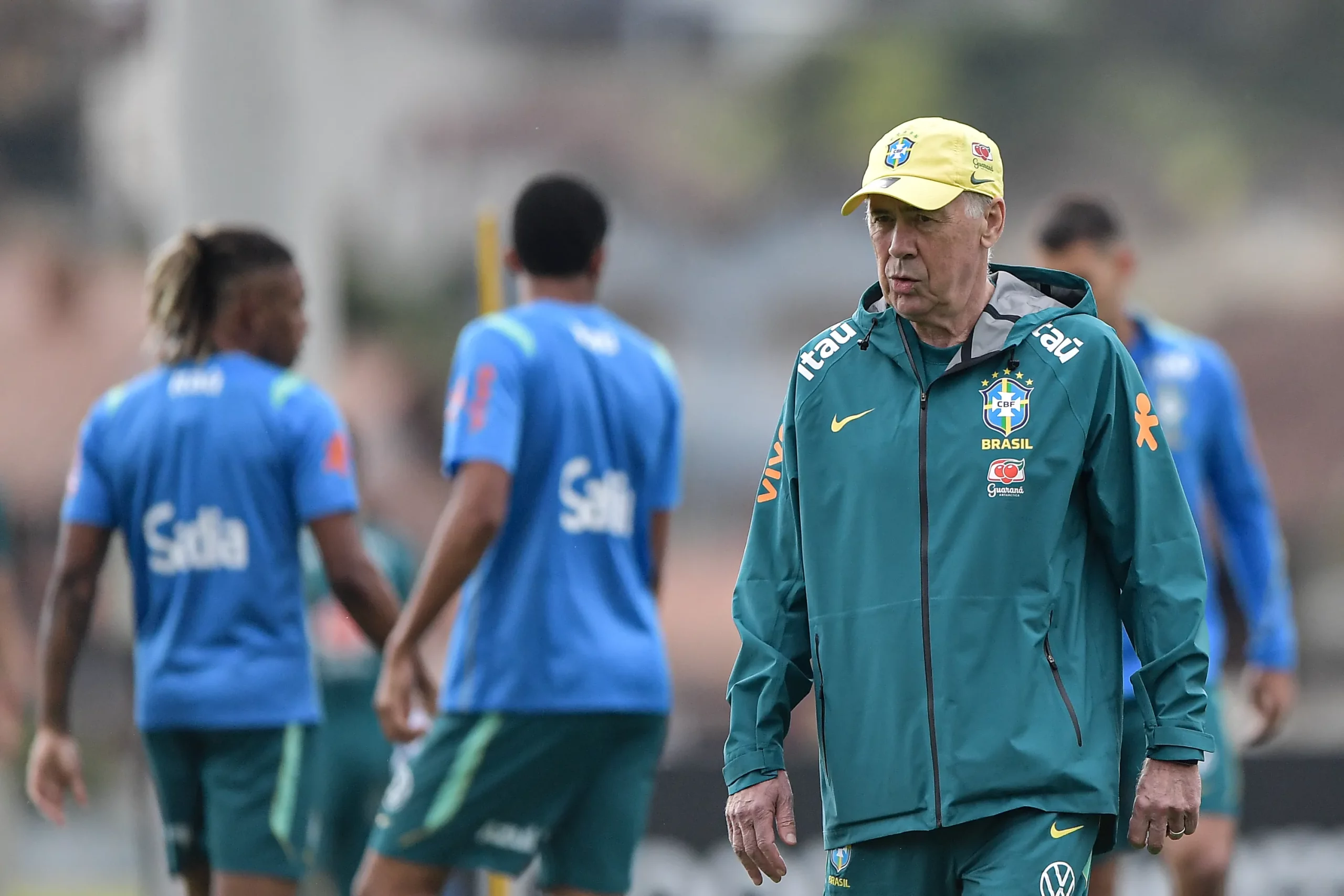 Carlo Ancelotti  tecnico do Brasil durante treino no Centro de Treinamento Granja Comary. Foto: Thiago Ribeiro/AGIF