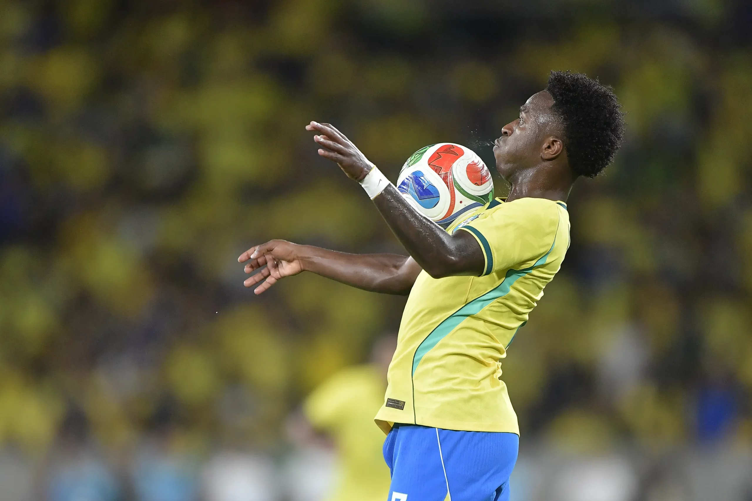 Vini Jr jogador do Seleção Brasileira durante partida contra o Panamá. Foto: Thiago Ribeiro/AGIF
