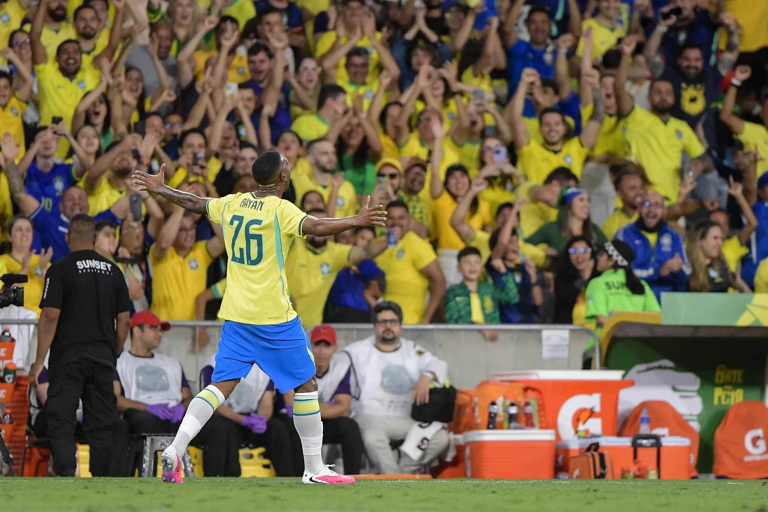 Rayan jogador do Selecao Brasileira comemora seu gol durante partida contra o Panama no estadio Maracana pelo campeonato Amistoso. Foto: Thiago Ribeiro/AGIF