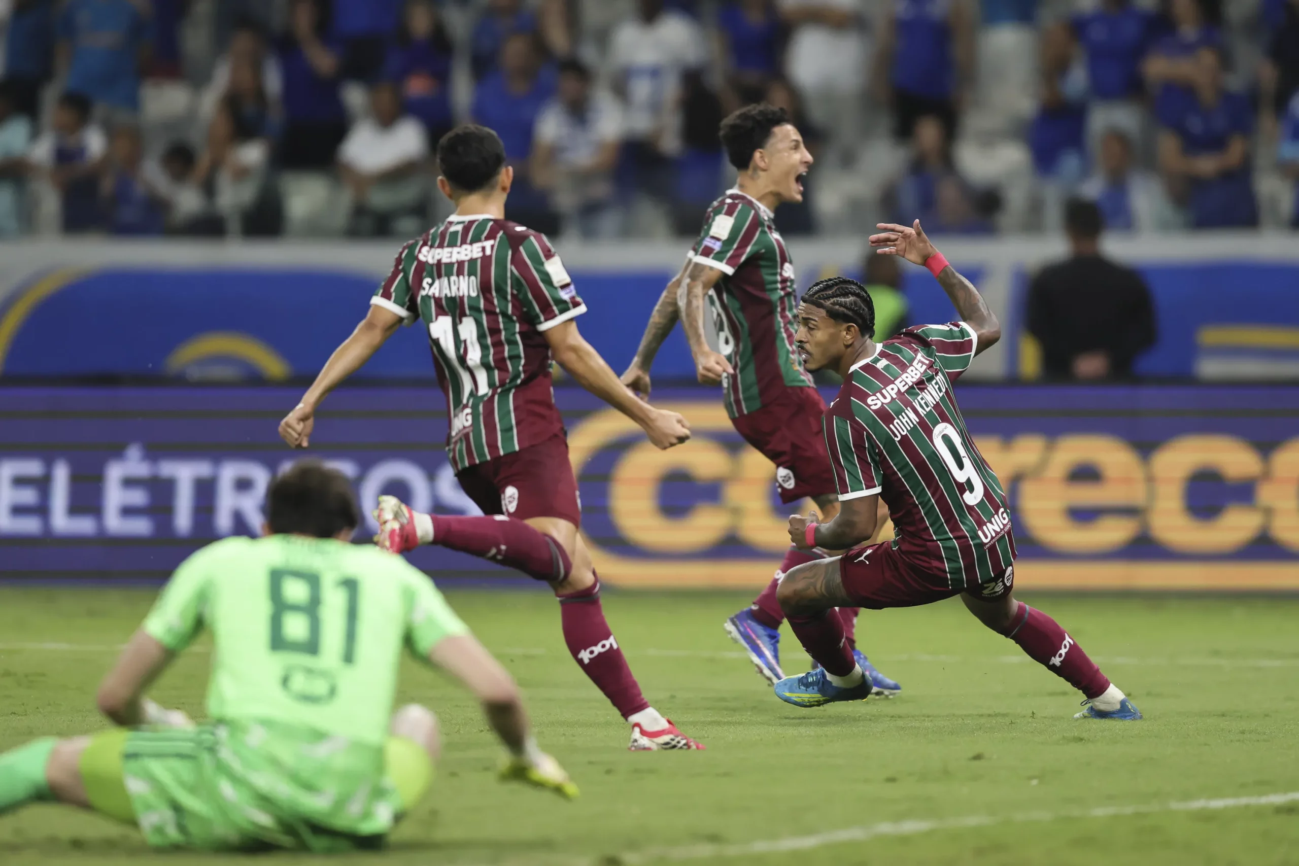 MG – BELO HORIZONTE – 31/05/2026 – BRASILEIRO A 2026, CRUZEIRO X FLUMINENSE – John Kennedy jogador do Fluminense comemora seu gol durante partida contra o Cruzeiro no estadio Mineirao pelo campeonato Brasileiro A 2026. Foto: Gilson Lobo/AGIF