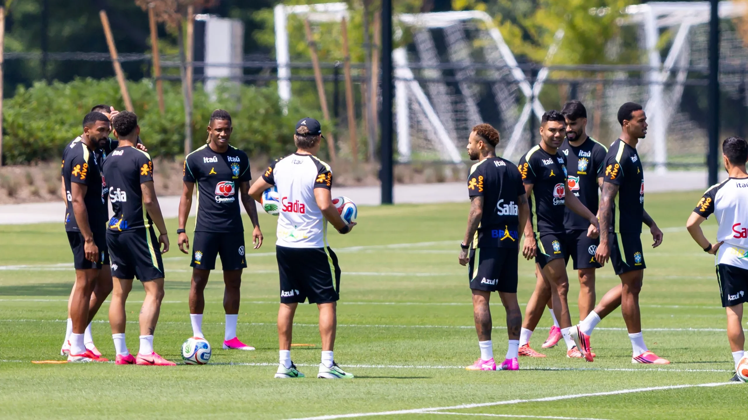 Neymar ainda não está 100% apto - Foto: Rodolfo Buhrer/AGIF.