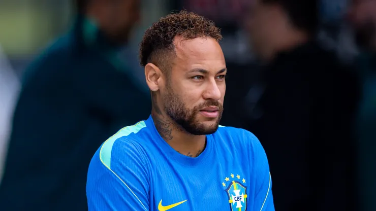 Neymar Jr jogador do Selecao Brasileira durante chegada do time para treino no Centro de Treinamento CT Columbia Park. Foto: Rodolfo Buhrer/AGIF