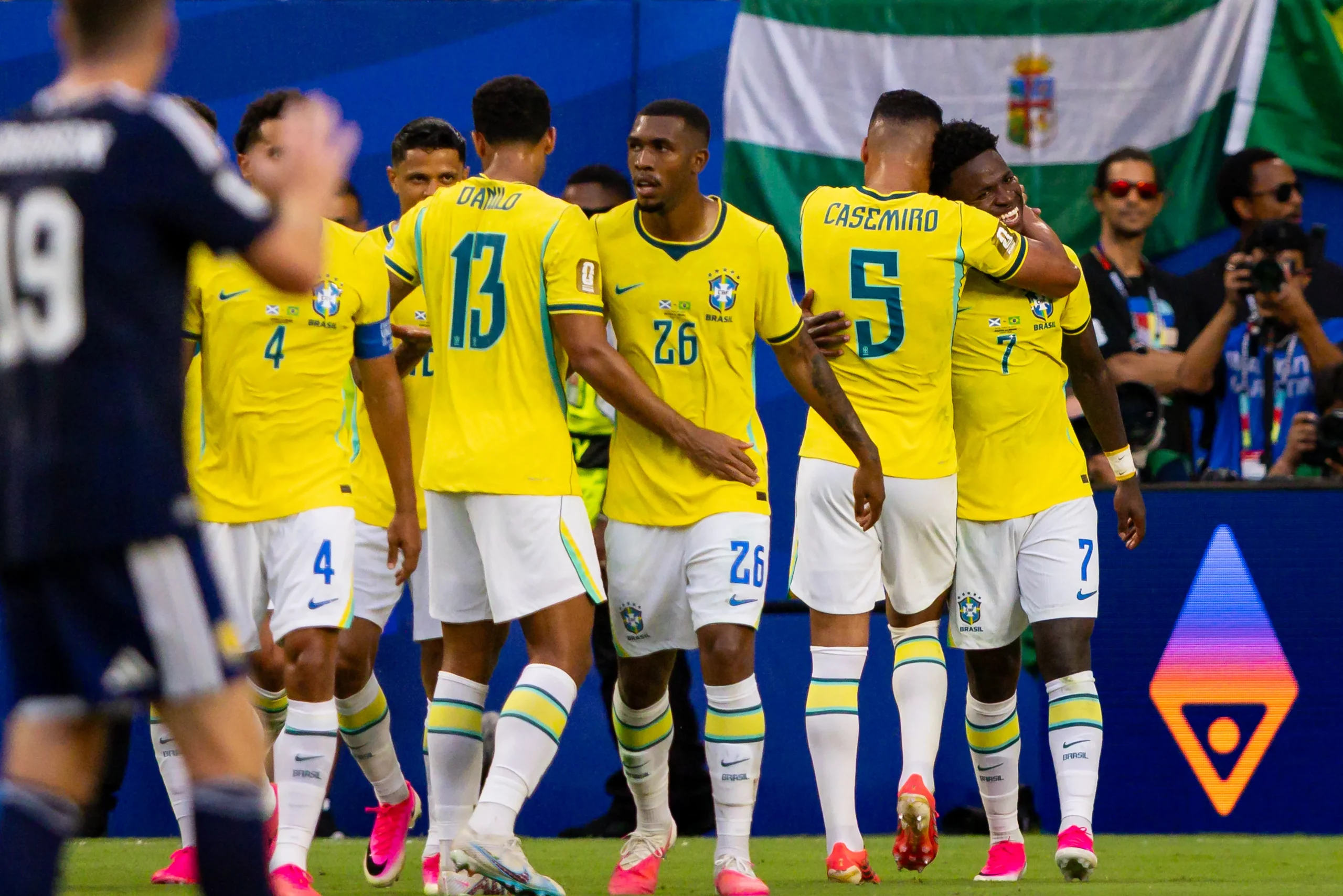 ESTADOS UNIDOS – MIAMI – 24/06/2026 – COPA DO MUNDO 2026, BRASIL X ESCOCIA – Vinicius Junior jogador do Brasil comemora seu gol durante partida contra o Escocia no estadio Miami pelo campeonato Copa Do Mundo 2026.    Foto: Rodolfo Buhrer/AGIF