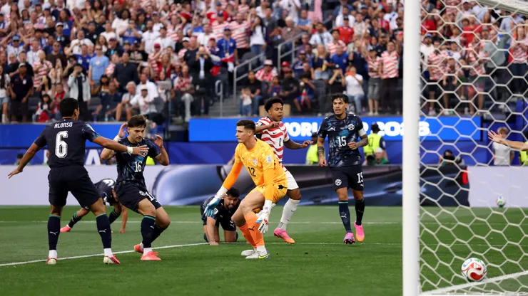 LOS ANGELES, CALIFORNIA - JUNE 12: Damian Bobadilla #16 of Paraguay reacts as a shot deflects off him leading to the first goal for the United States during the FIFA World Cup 2026 Group D match between USA and Paraguay at Los Angeles Stadium on June 12, 2026 in Los Angeles, California. (Photo by Richard Heathcote/Getty Images)