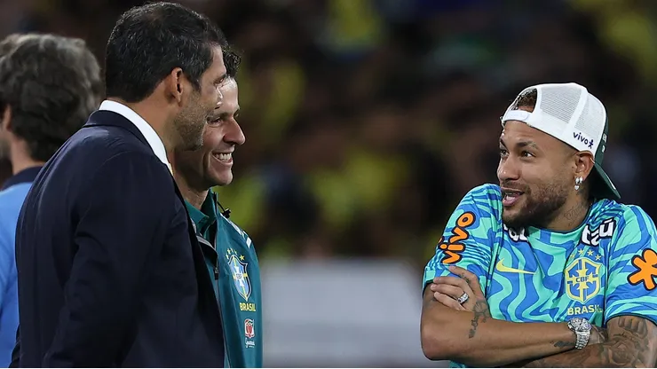 Presidente da CBF está na imagem conversando com Neymar. Foto: Wagner Meier/Getty Images