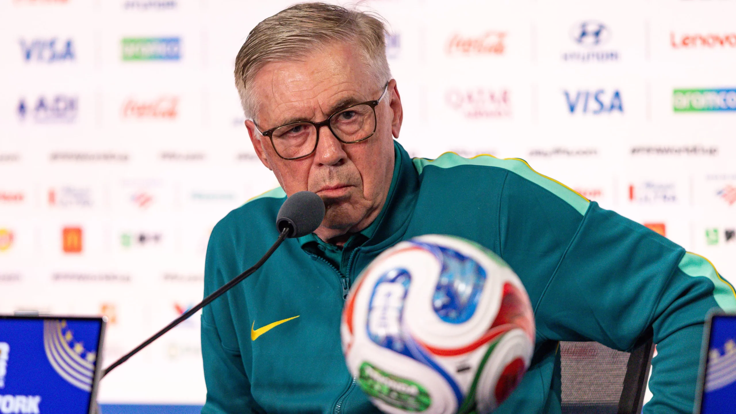 O italiano Carlo Ancelotti tecnico da Selecao Brasileira durante entrevista coletiva de imprensa apos treino da equipe realizado no MetLife Stadium. Foto: Rodolfo Buhrer/AGIF