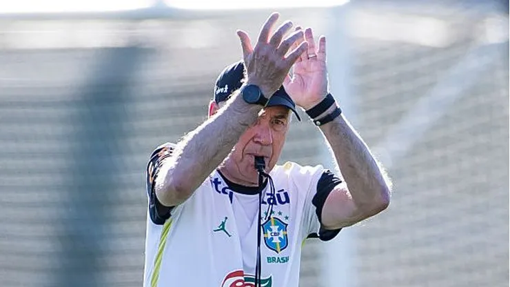 Ancelotti comanda treino do Brasil em Nova Jersey - (Photo by Ira L. Black/Getty Images)