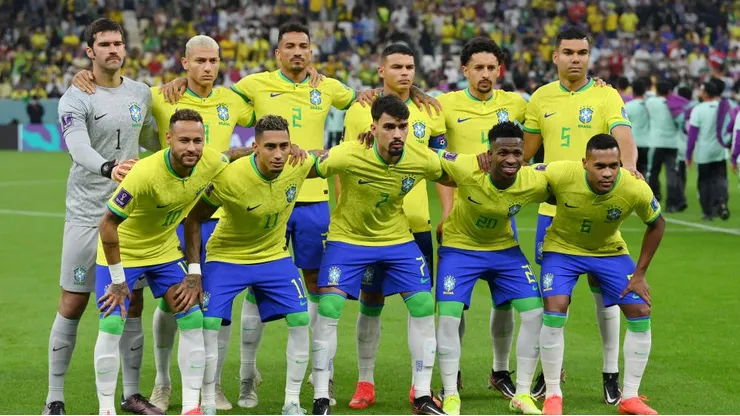 Time do Brasil na estreia da Copa de 2022. Foto: Justin Setterfield/Getty Images