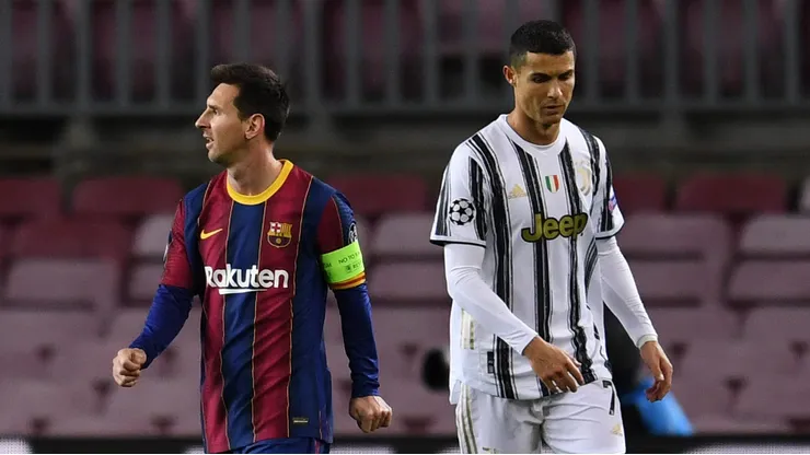 Cristiano Ronaldo e Messi se enfrentando - Foto: David Ramos/Getty Images