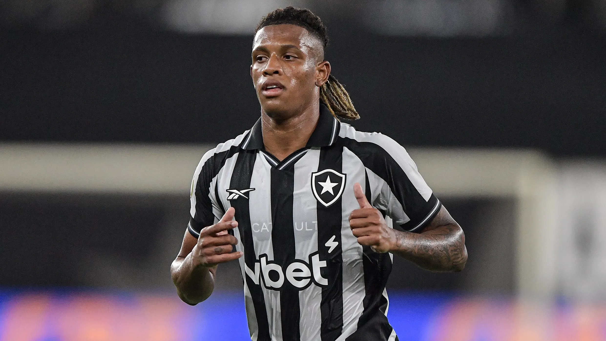 Danilo - Foto: Thiago Ribeiro/AGIF.