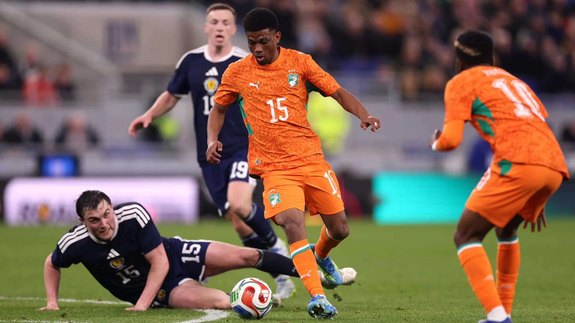 Diallo, do Manchester United, é a referência da Costa do Marfim – Foto: Carl Recine/Getty Images