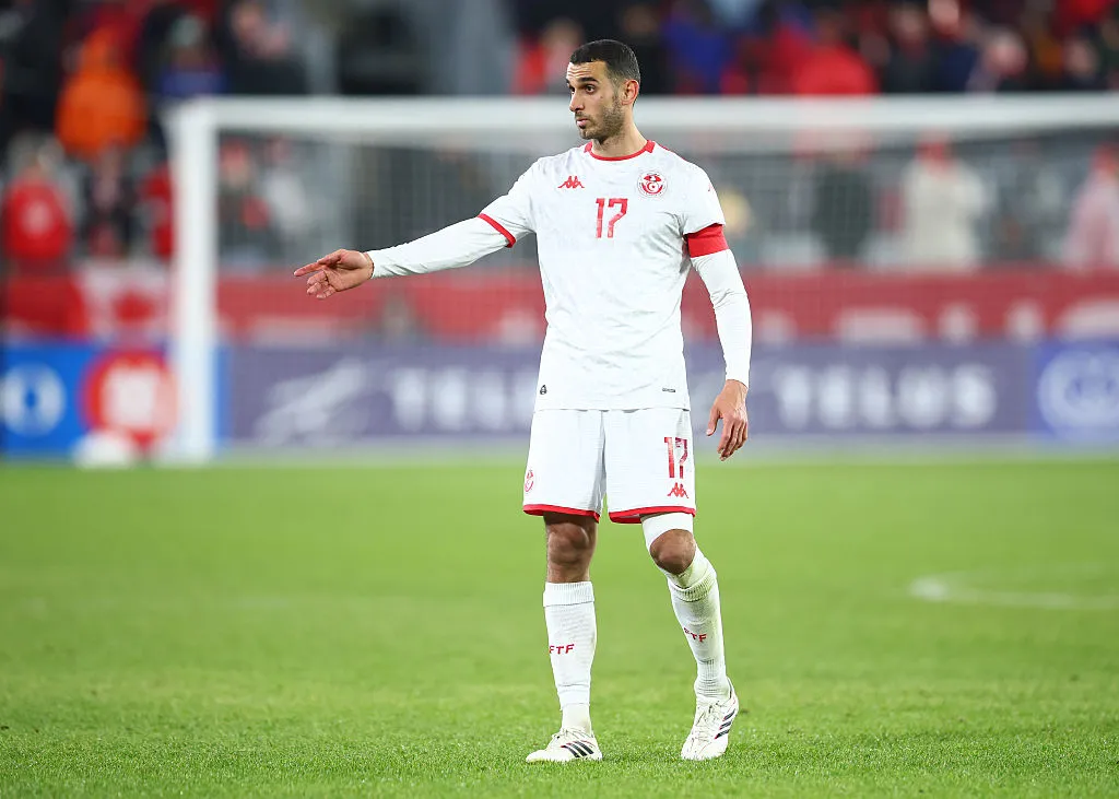 Ellyes Skhiri defende a Tunísia. Foto: Vaughn Ridley/Getty Images