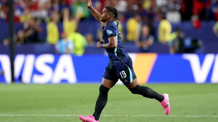 Endrick celebra vitória do Brasil na Copa e manda recado após estreia Especial - Foto Dan MullanGetty Images