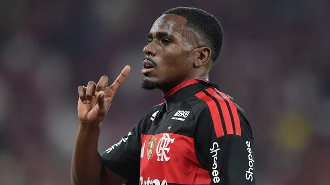 Volante entra na mira do Milan