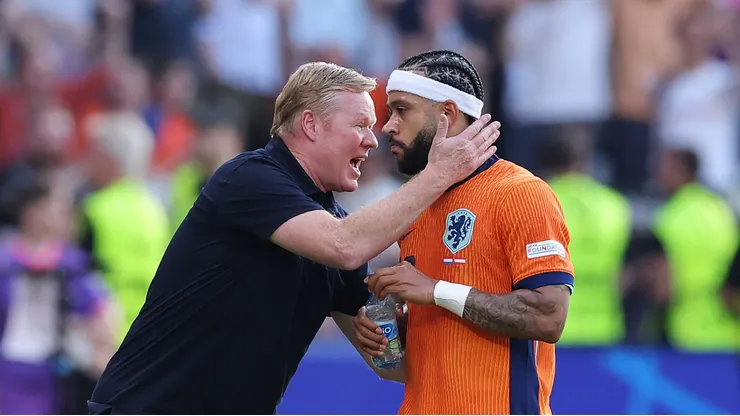 Koeman elogia o Corinthians ao falar de Memphis Depay e destaca o Brasileirão - (Photo by Alex Livesey/Getty Images).