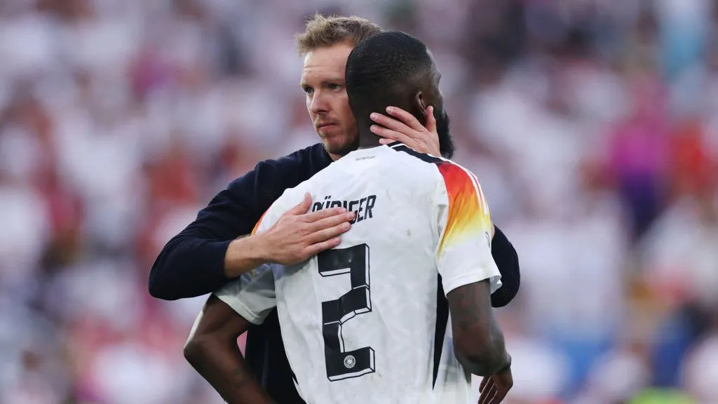 Nagelsmann e Rüdiger: O treinador da Alemanha fez questão de abordar seu bom relacionamento com o zagueiro –  (Photo by Dean Mouhtaropoulos/Getty Images)