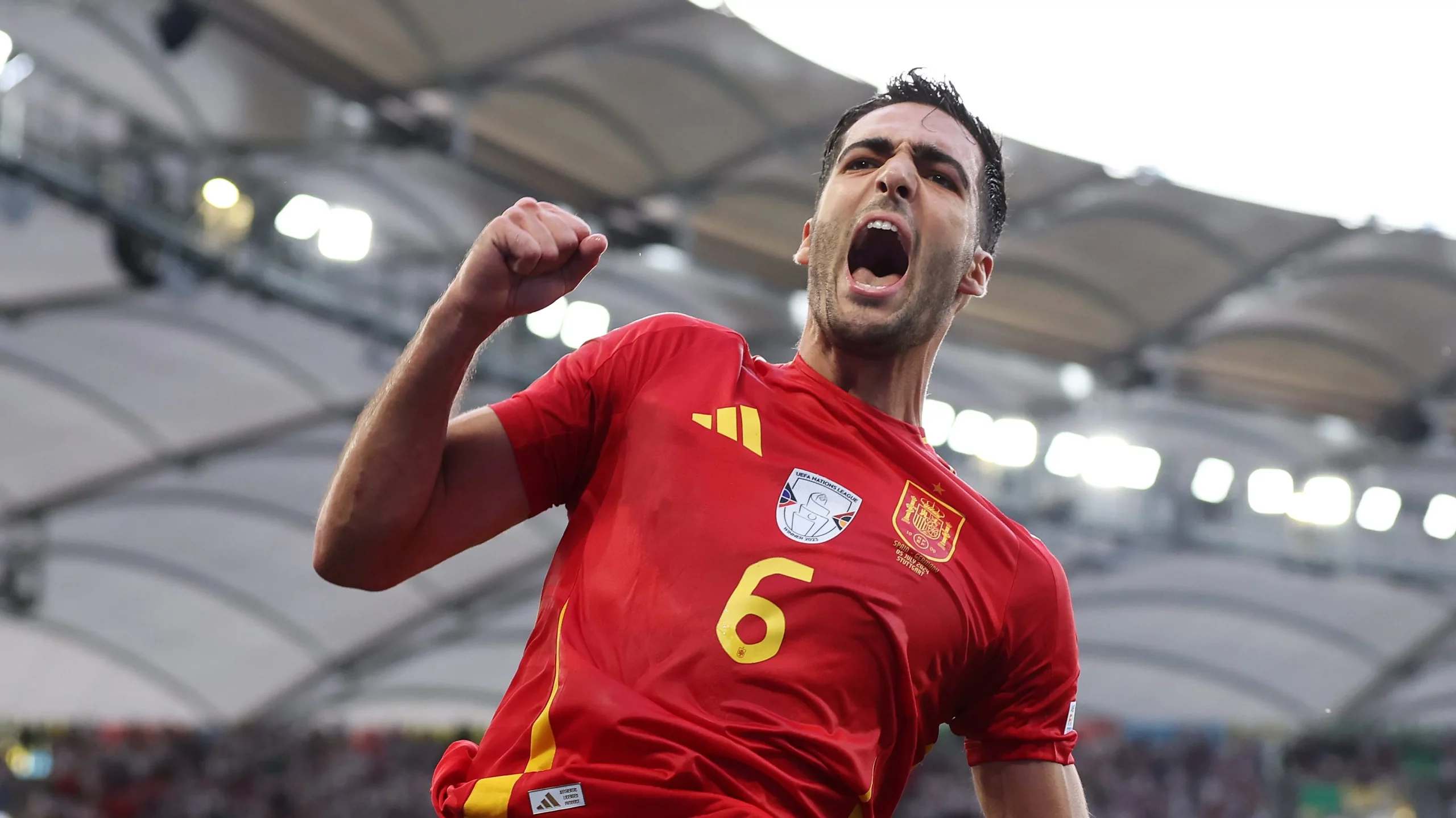 Merino em campo pela Espanha. (Photo by Alex Livesey/Getty Images)