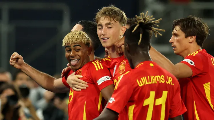 Seleção da Espanha. (Photo by Alexander Hassenstein/Getty Images)