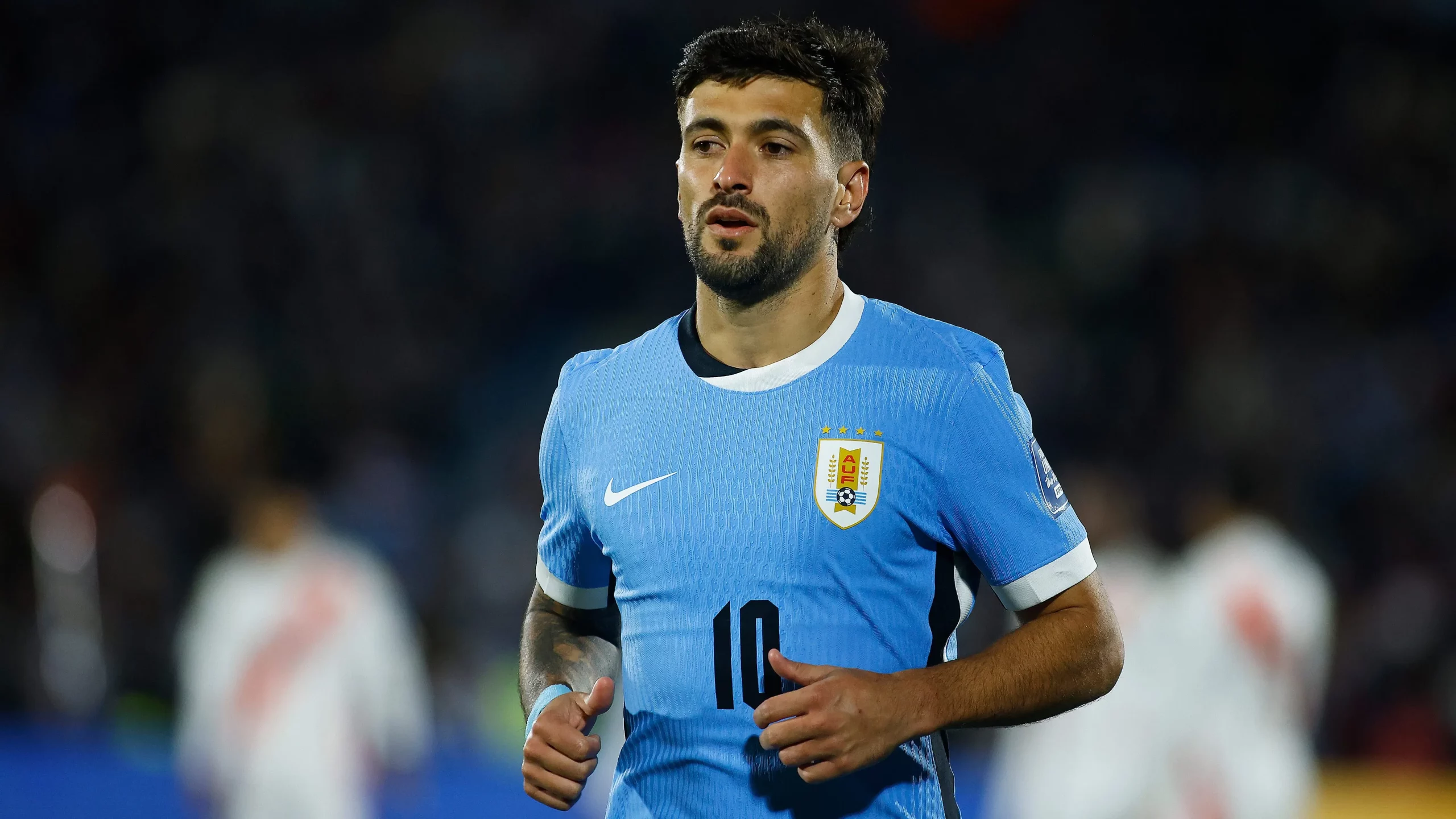 Arrascaeta em campo pelo Uruguai. (Photo by Ernesto Ryan/Getty Images)