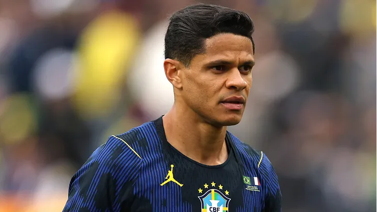 Douglas Santos vem sendo titular com Ancelotti.