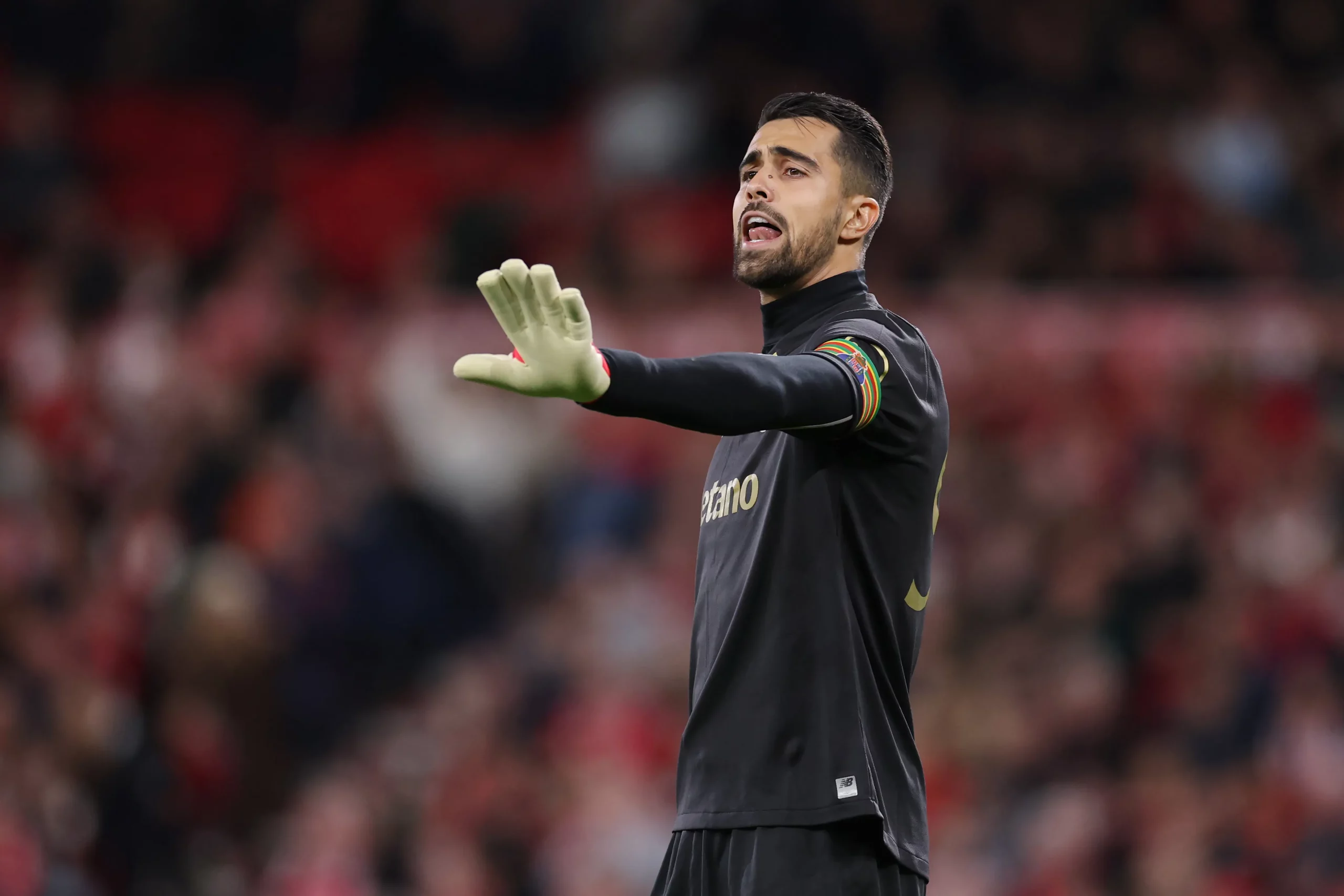 NOTTINGHAM, ENGLAND – APRIL 16: Diogo Costa of Porto during the UEFA Europa League 2025/26 Quarter-Final Leg Two match between Nottingham Forest FC and FC Porto at City Ground on April 16, 2026 in Nottingham, England. (Photo by Michael Regan/Getty Images)