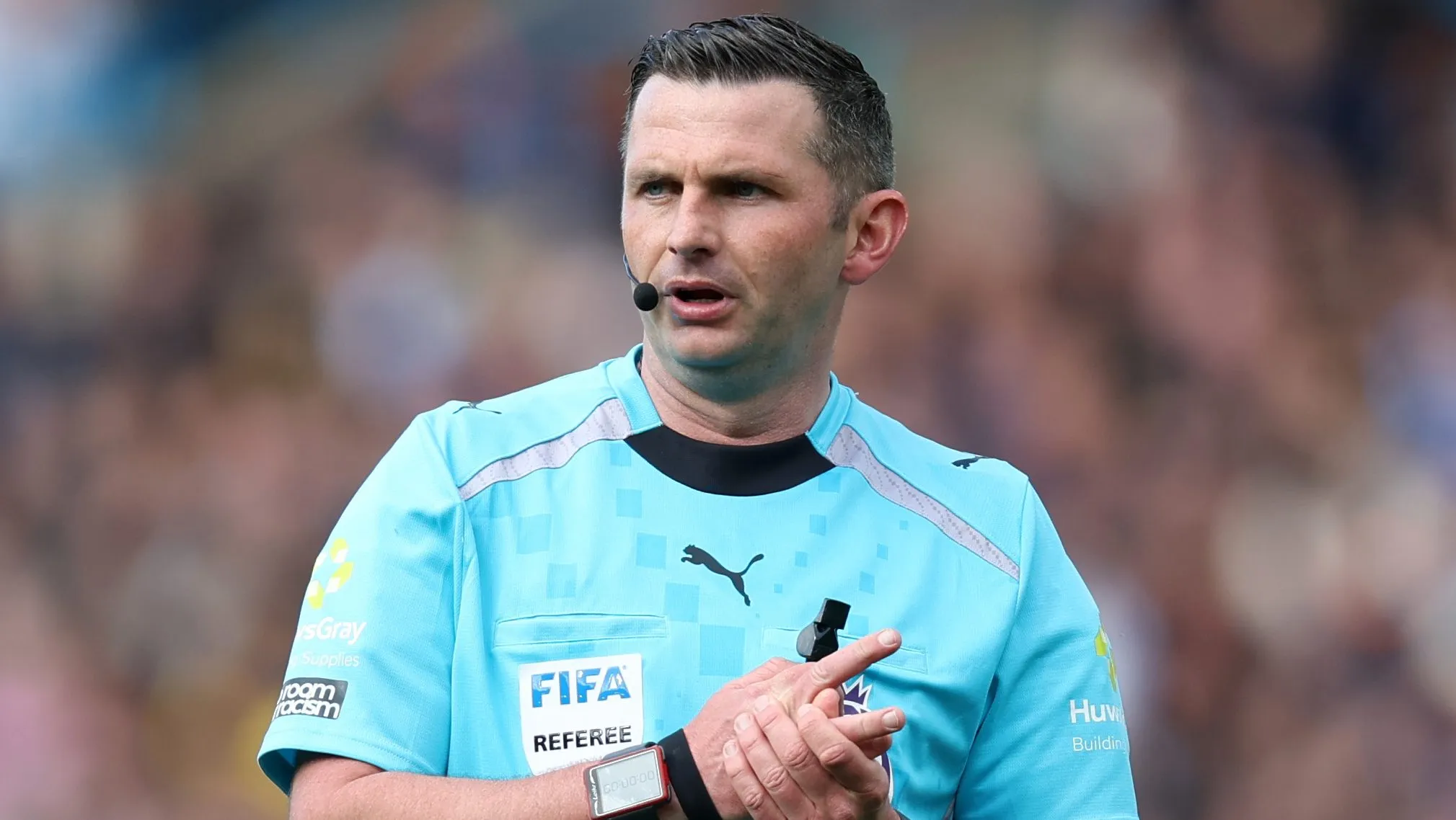 Michael Oliver é o árbitro da partida - (Photo by George Wood/Getty Images).