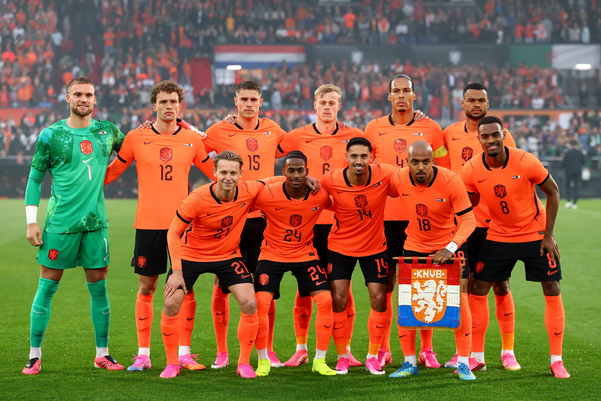 Seleção titular da Holanda no amistoso. Foto: Dean Mouhtaropoulos/Getty Images
