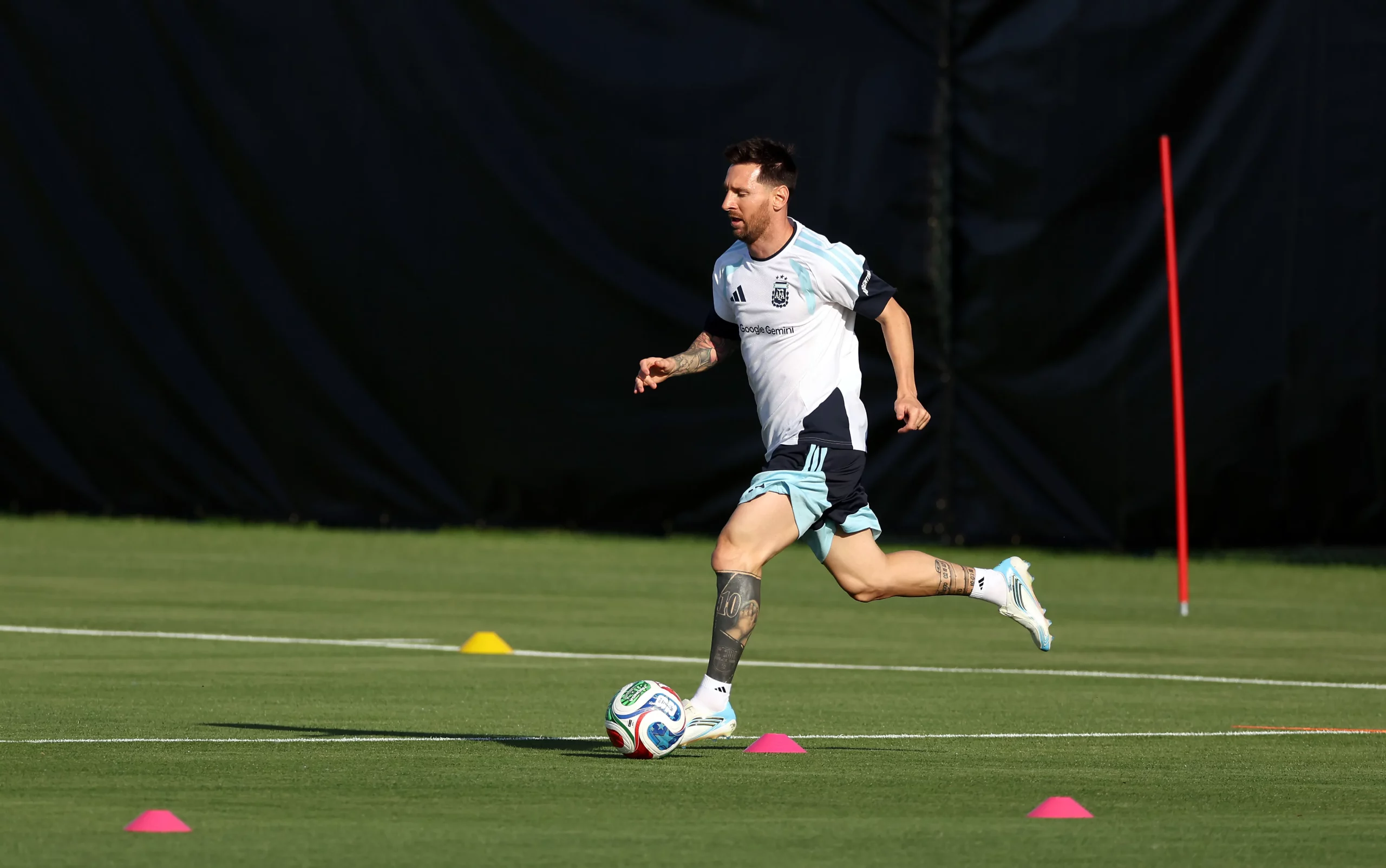 Messi em treinamento da Argentina nesta terça (3). Foto: Jamie Squire/Getty Images.
