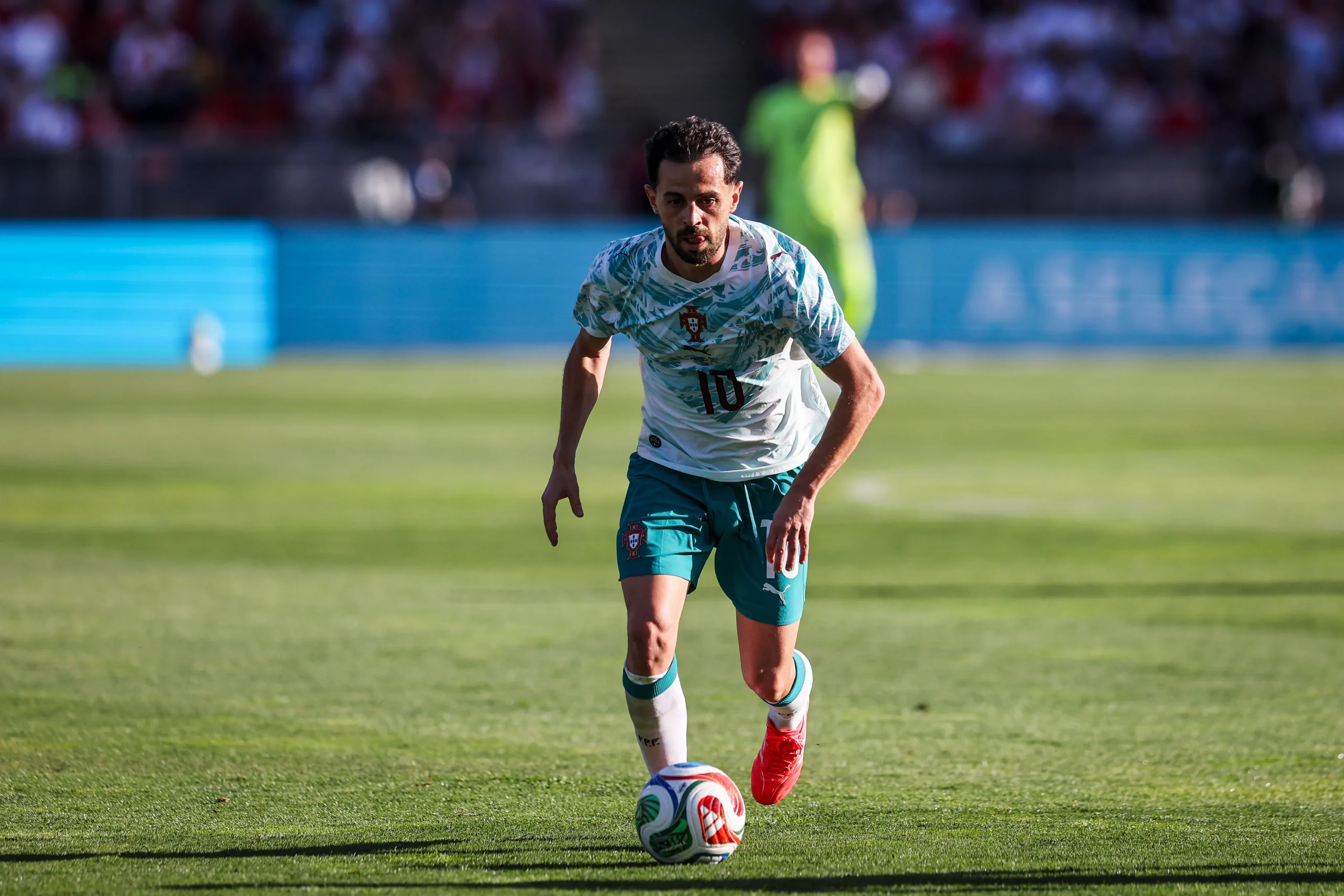 LISBON, PORTUGAL – JUNE 6: Bernardo Silva of Portugal during the international friendly match between Portugal and Chile at Estadio Nacional do Jamor on June 6, 2026 in Lisbon, Portugal. (Photo by Carlos Rodrigues/Getty Images)