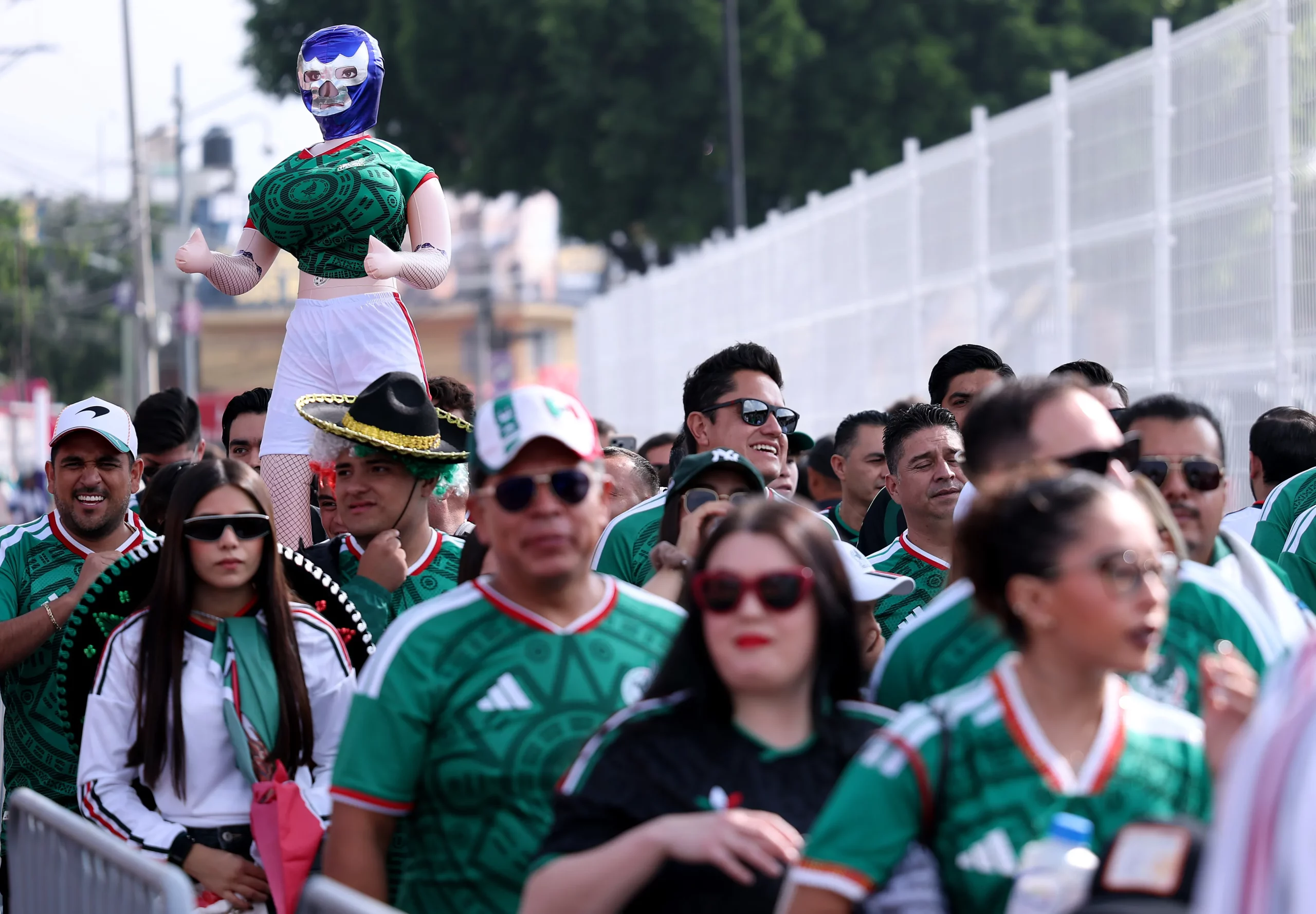 Torcida no México – (Photo by Kevin C. Cox/Getty Images)