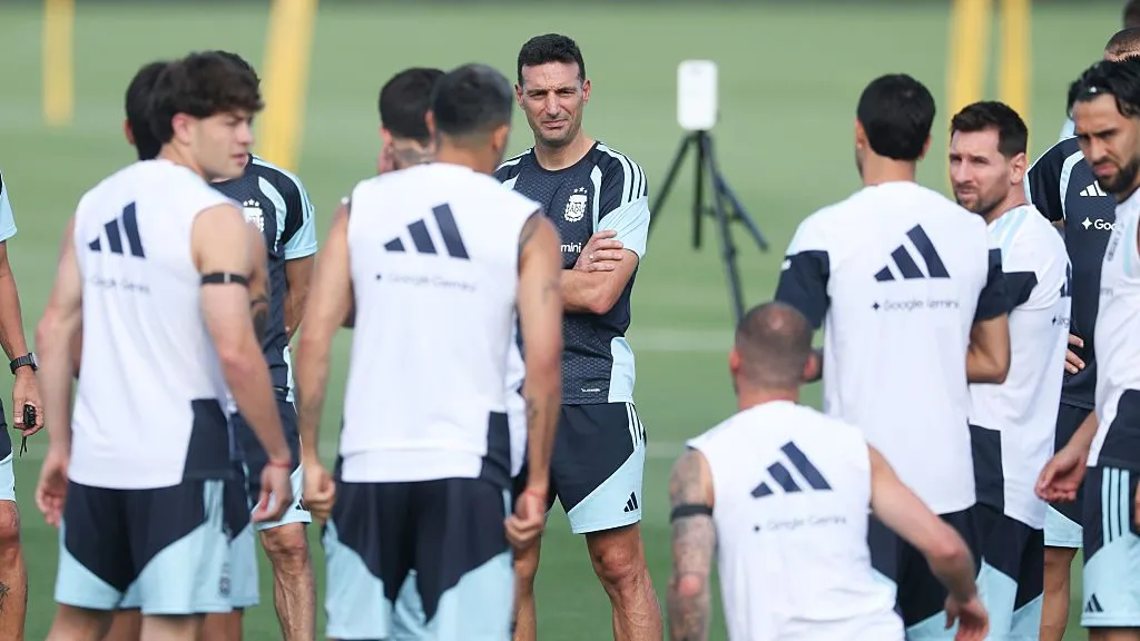 Scaloni comanda treino da Argentina (Photo by Richard Pelham/Getty Images)