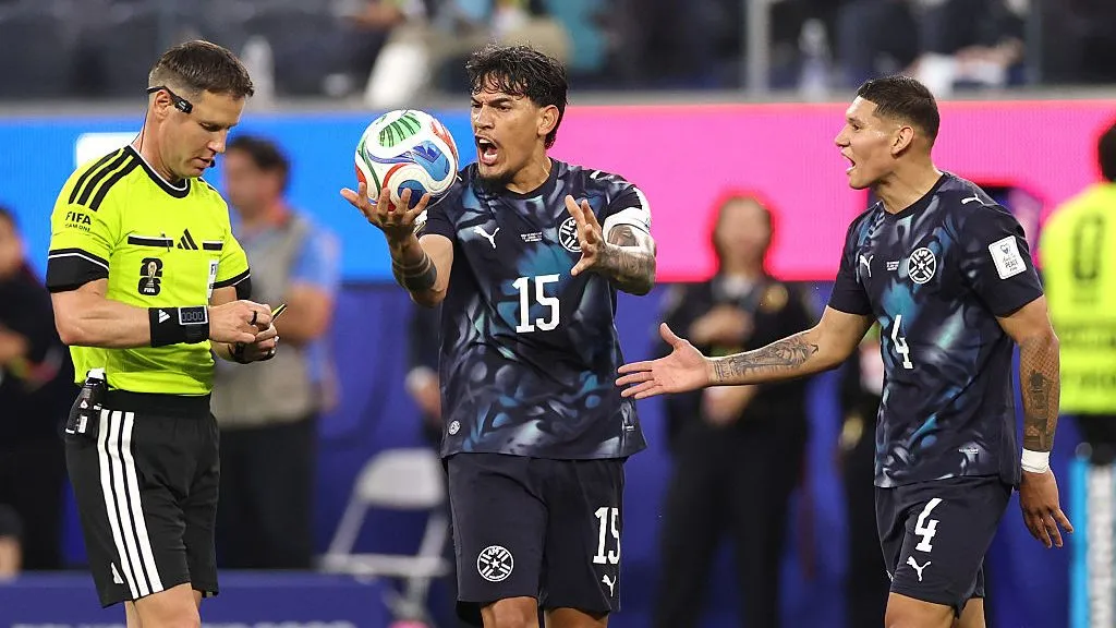 Gómez durante o duelo do Paraguai diante dos Estados Unidos –  (Photo by Stu Forster/Getty Images)